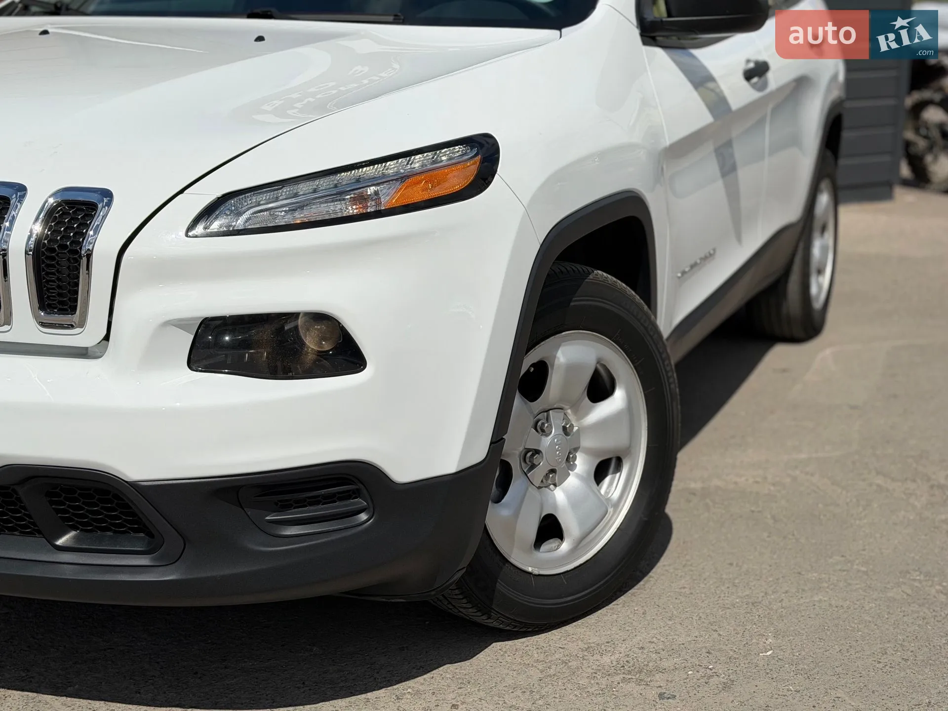2016 Jeep Cherokee - мініатюра 4