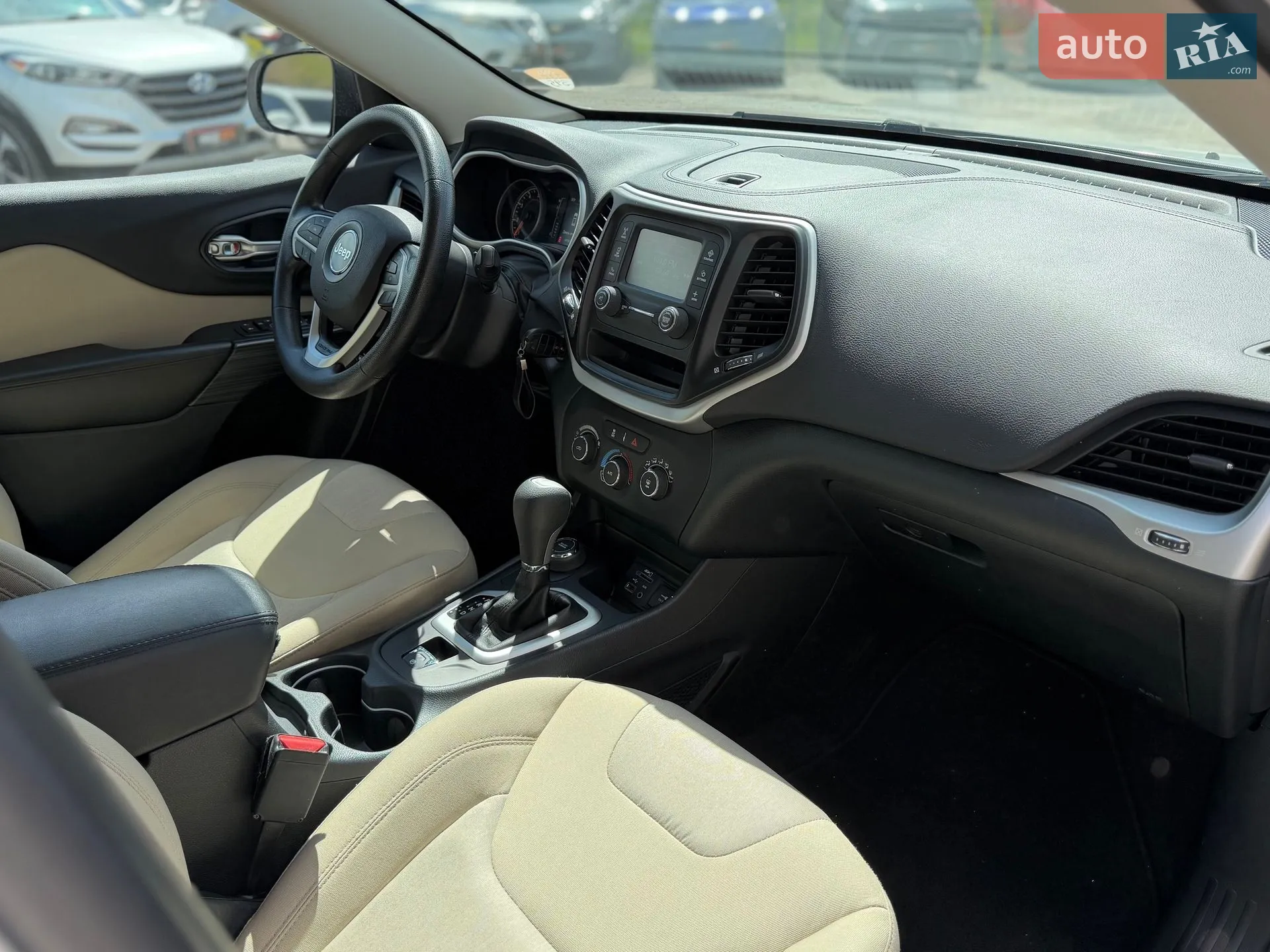 2016 Jeep Cherokee - мініатюра 28