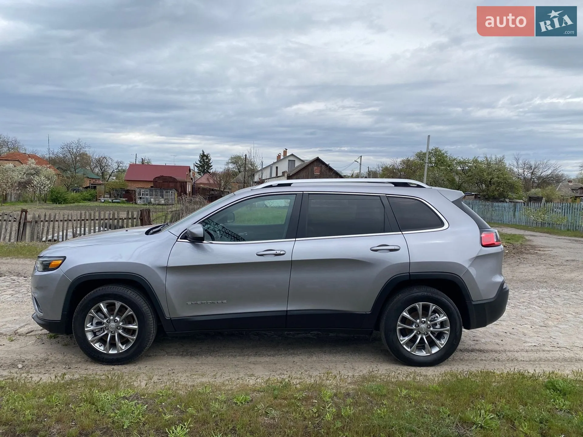 2020 Jeep Cherokee - мініатюра 5