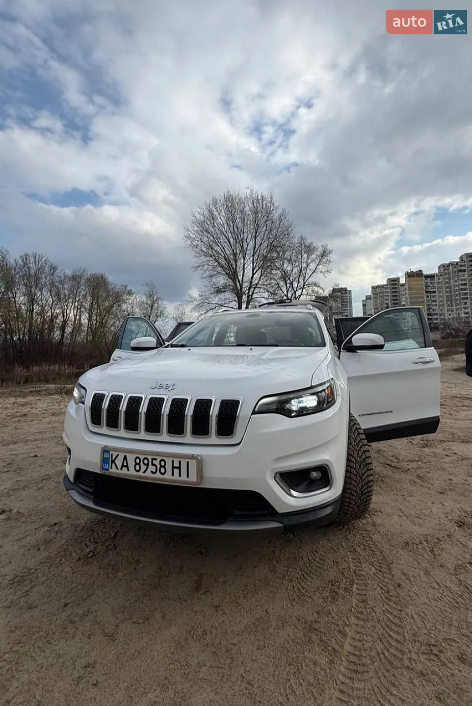 2018 Jeep Cherokee - фото 1