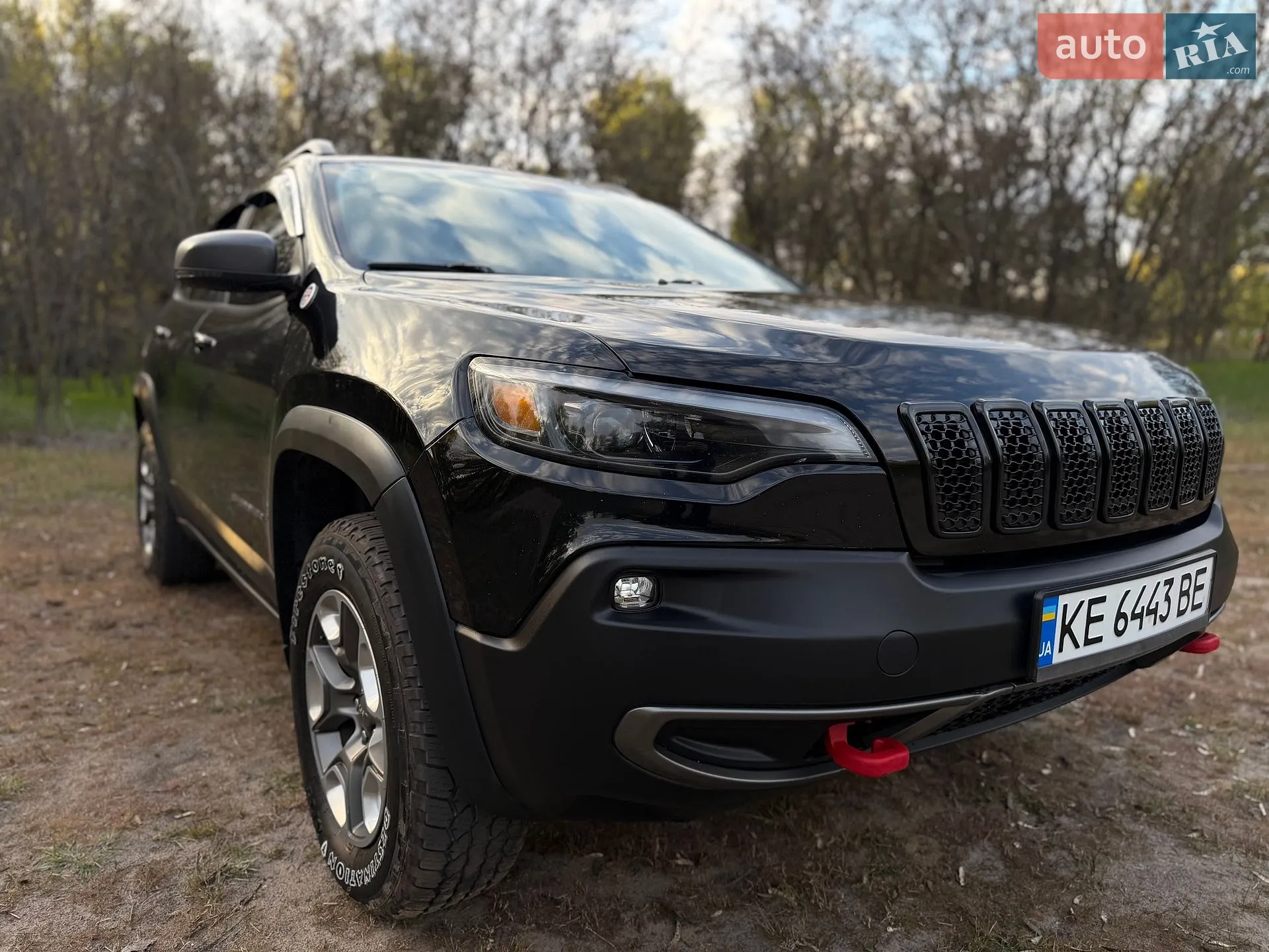 2019 Jeep Cherokee - фото 1