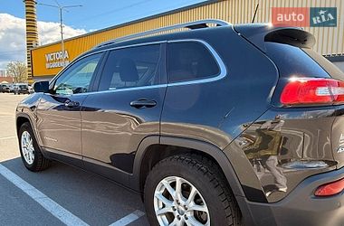 Внедорожник / Кроссовер Jeep Cherokee 2016 в Киеве