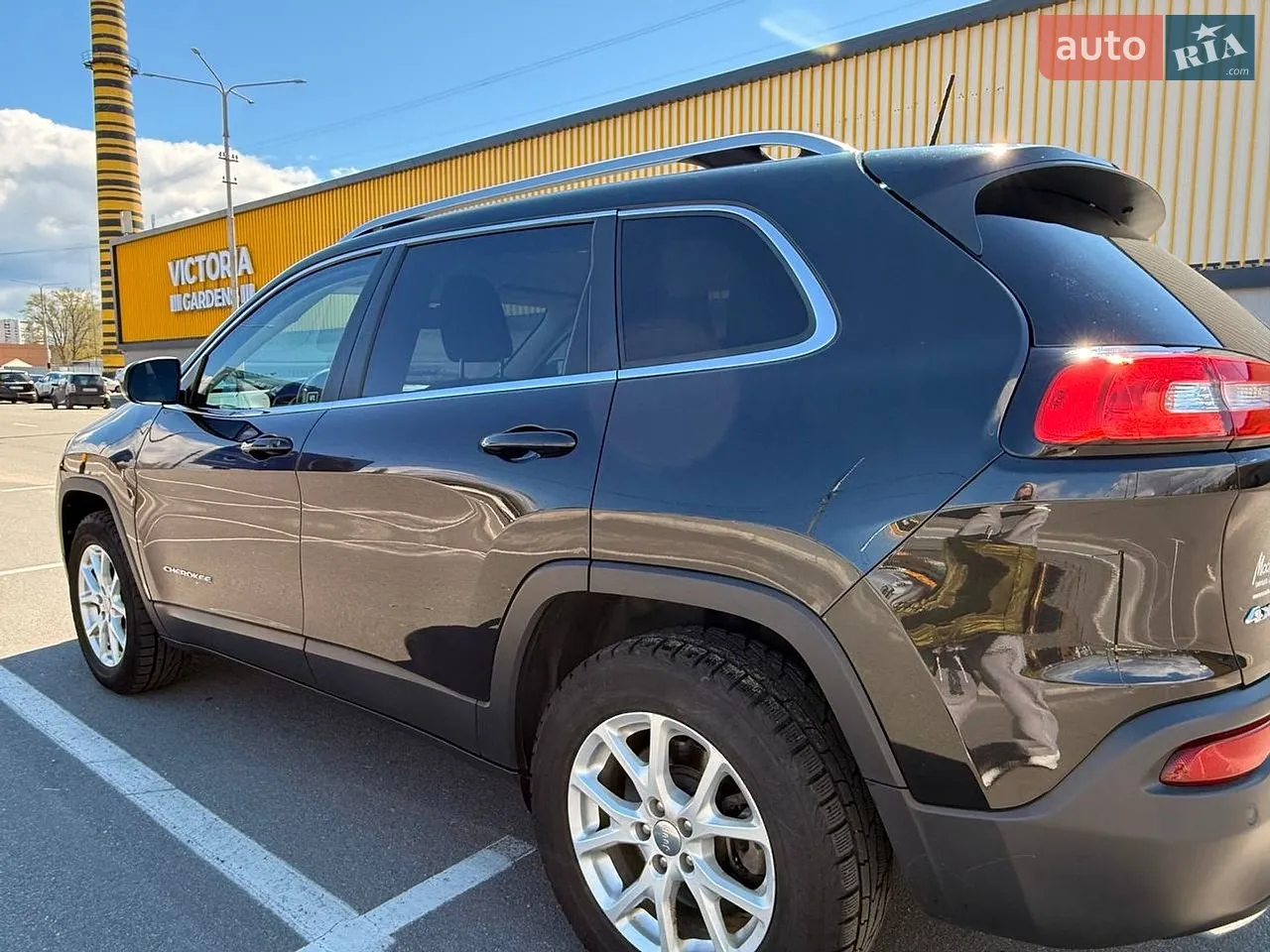 2016 Jeep Cherokee - мініатюра 14