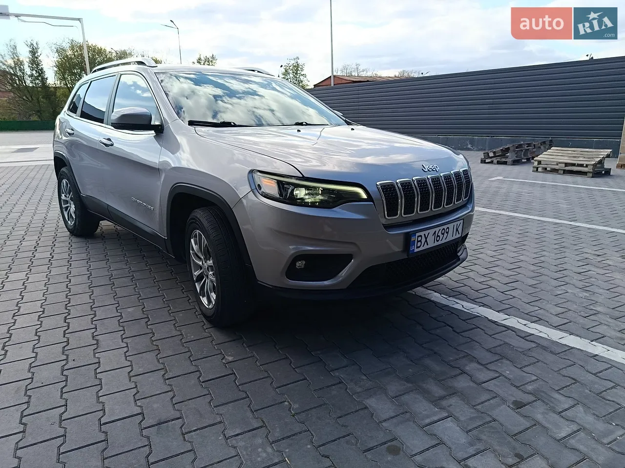 2017 Jeep Cherokee - мініатюра 14