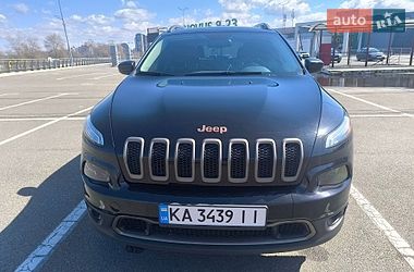 Позашляховик / Кросовер Jeep Cherokee 2016 в Києві