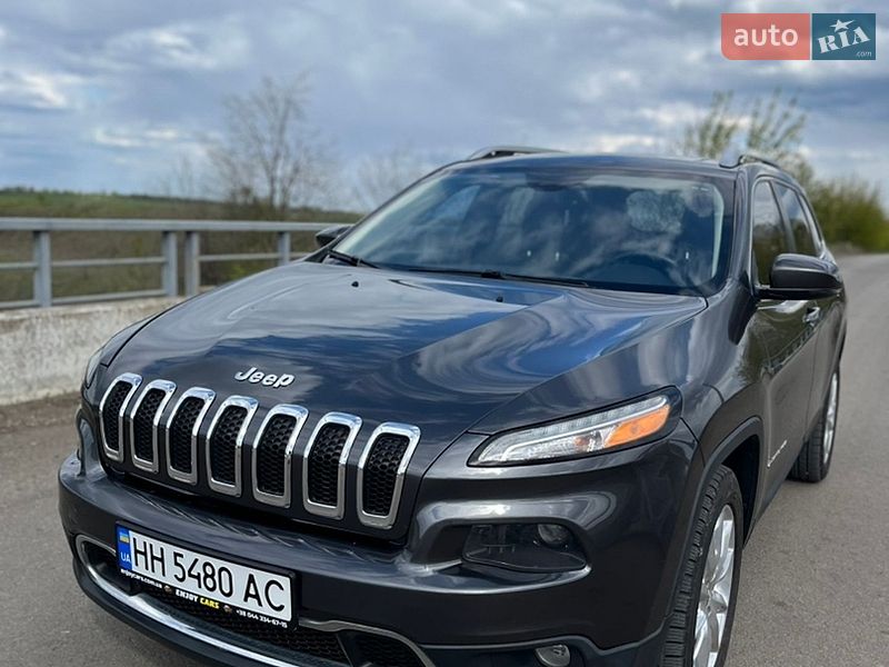 Внедорожник / Кроссовер Jeep Cherokee 2015 в Любашевке