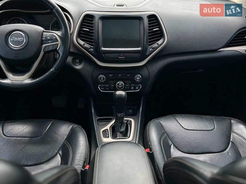 Внедорожник / Кроссовер Jeep Cherokee 2015 в Любашевке
