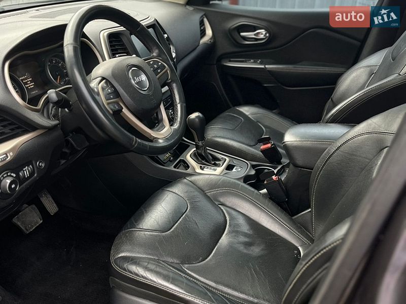 Внедорожник / Кроссовер Jeep Cherokee 2015 в Любашевке
