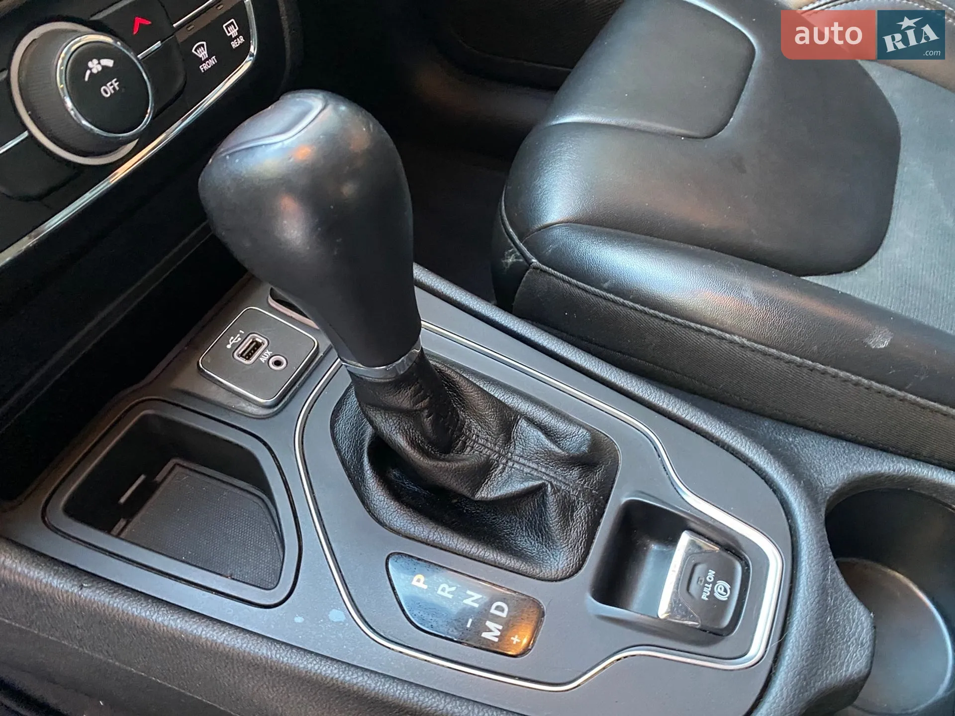 2020 Jeep Cherokee - мініатюра 17