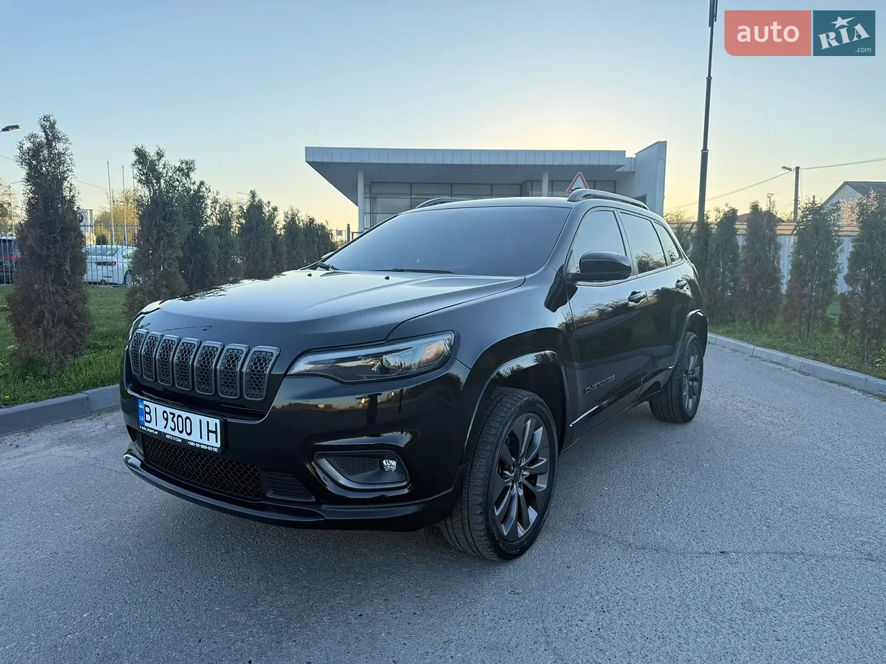 2020 Jeep Cherokee - мініатюра 28