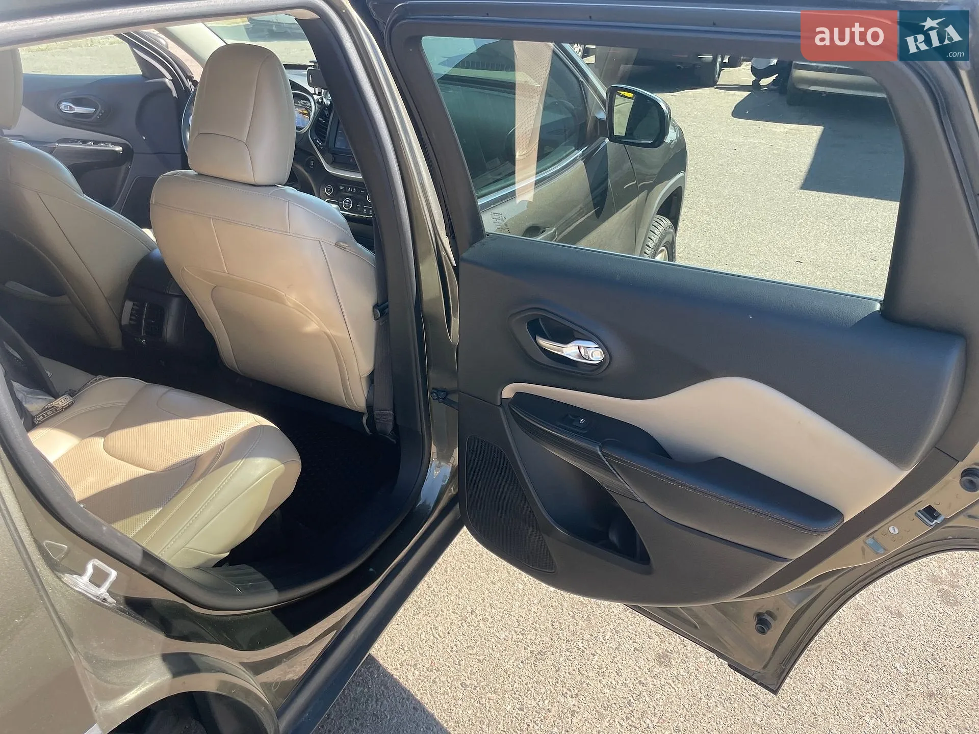 2014 Jeep Cherokee - мініатюра 16