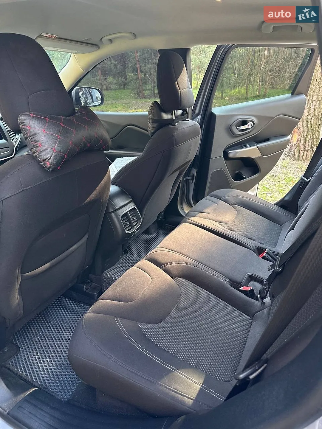 2019 Jeep Cherokee - мініатюра 14