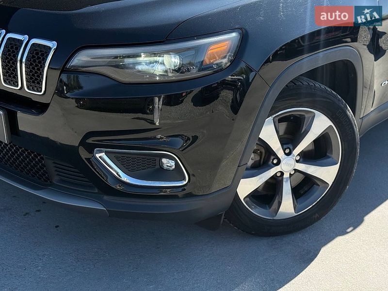Внедорожник / Кроссовер Jeep Cherokee 2019 в Ровно