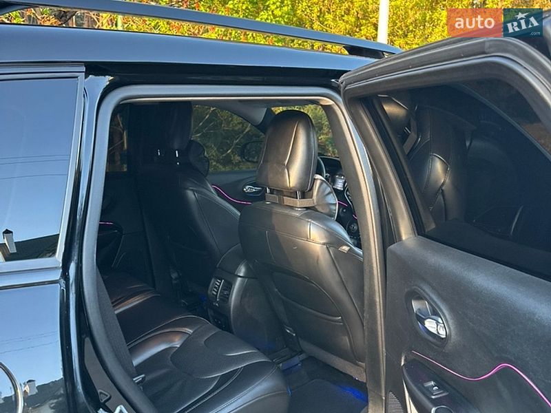 Внедорожник / Кроссовер Jeep Cherokee 2019 в Киеве фото 22 Внедорожник / Кроссовер Jeep Cherokee 2019 в Киеве