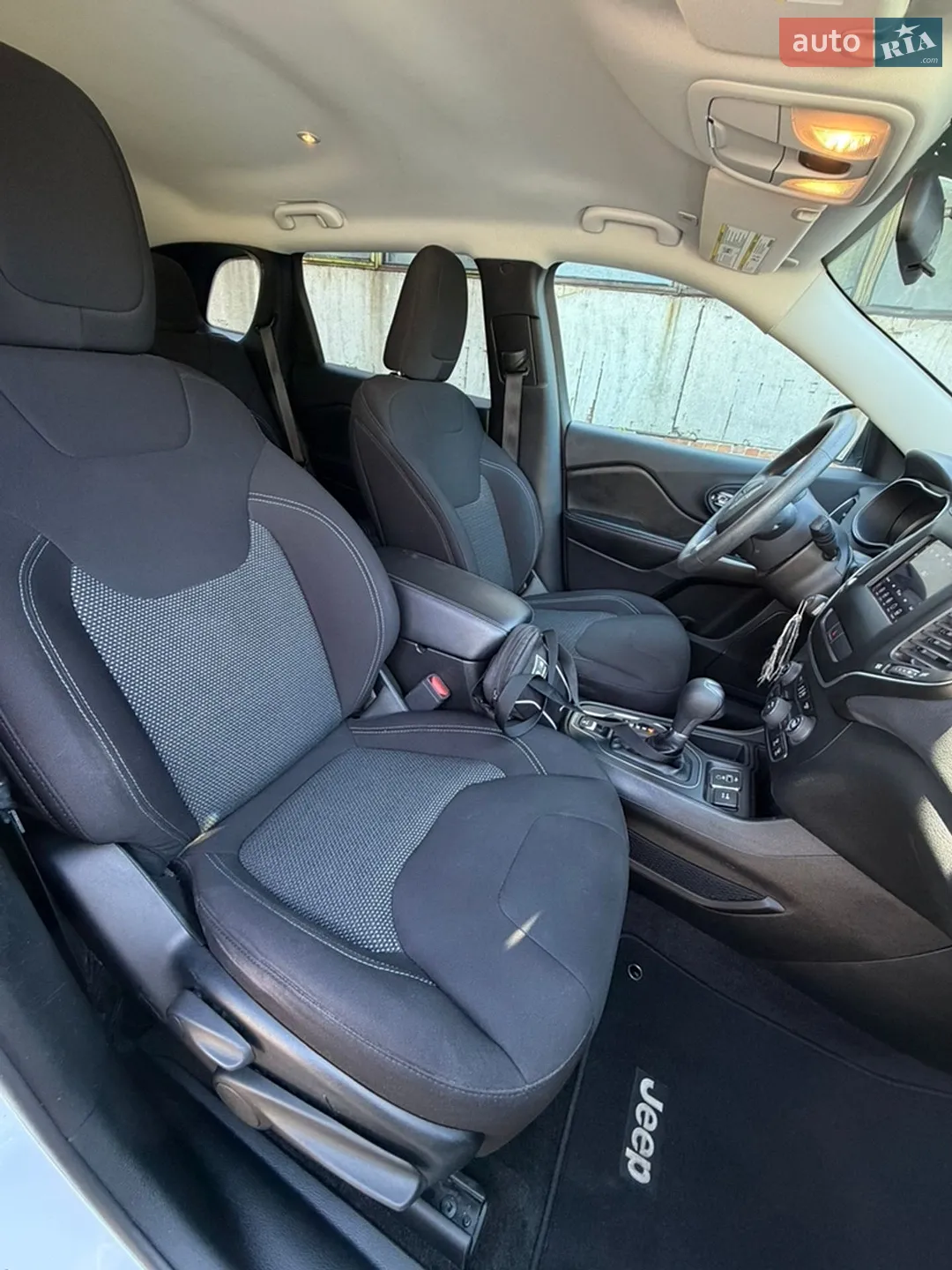 2019 Jeep Cherokee - мініатюра 73