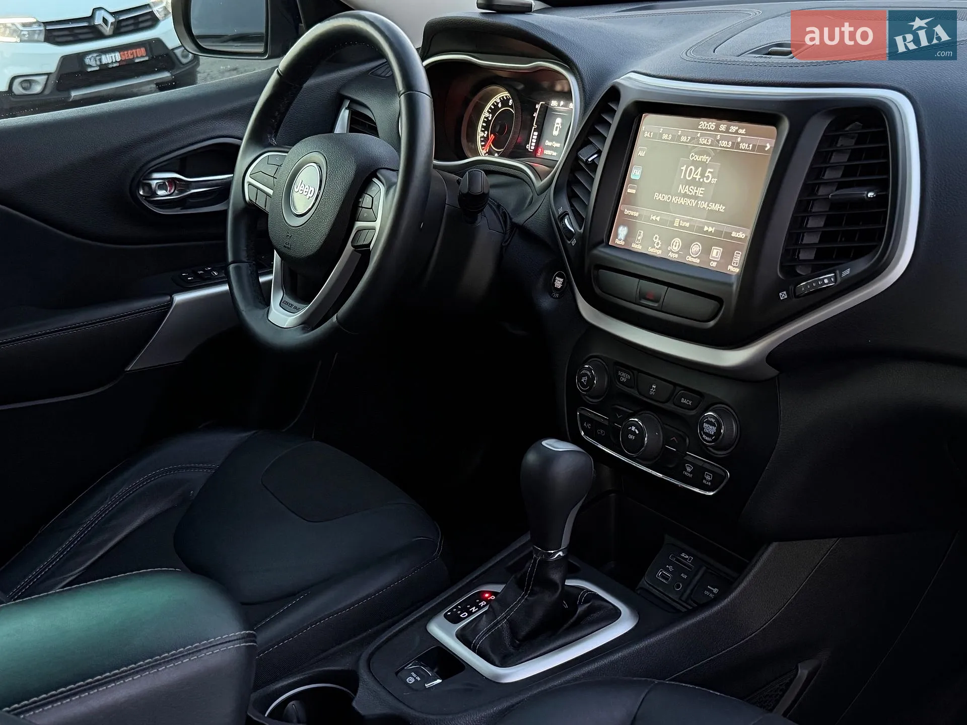 2017 Jeep Cherokee - мініатюра 22