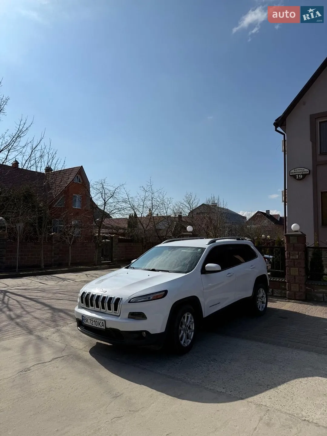2016 Jeep Cherokee - мініатюра 3