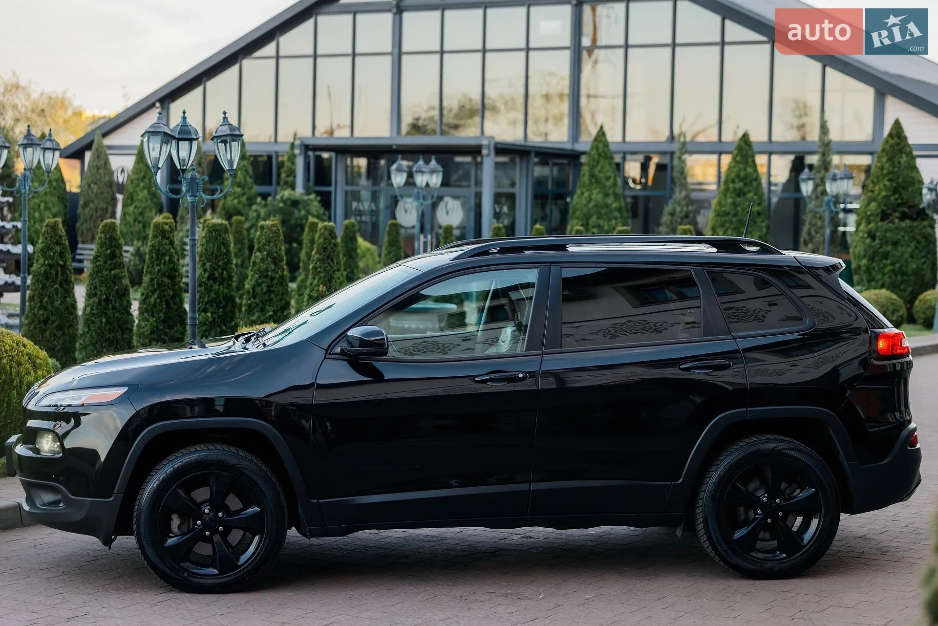 2016 Jeep Cherokee - мініатюра 17