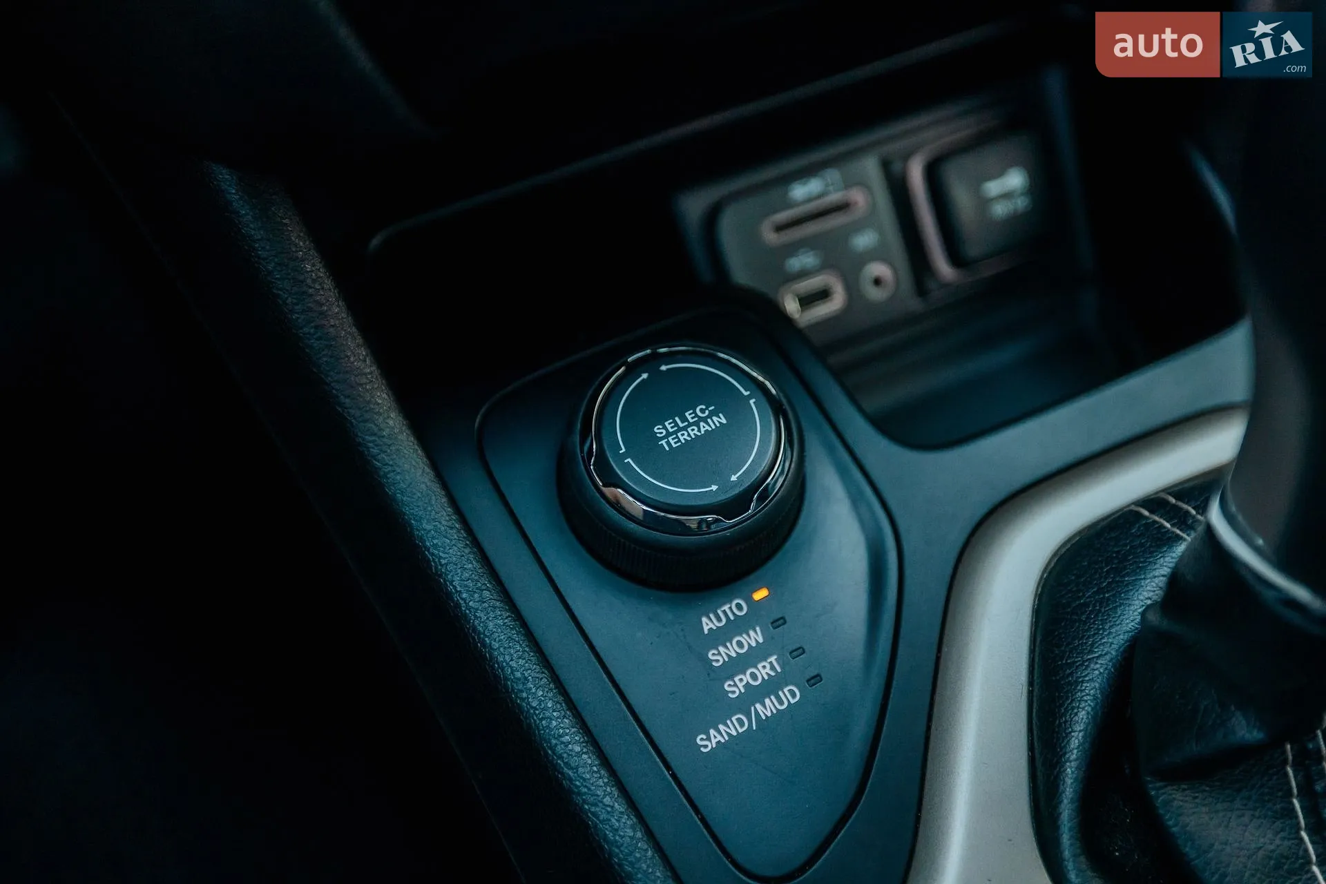 2016 Jeep Cherokee - мініатюра 65