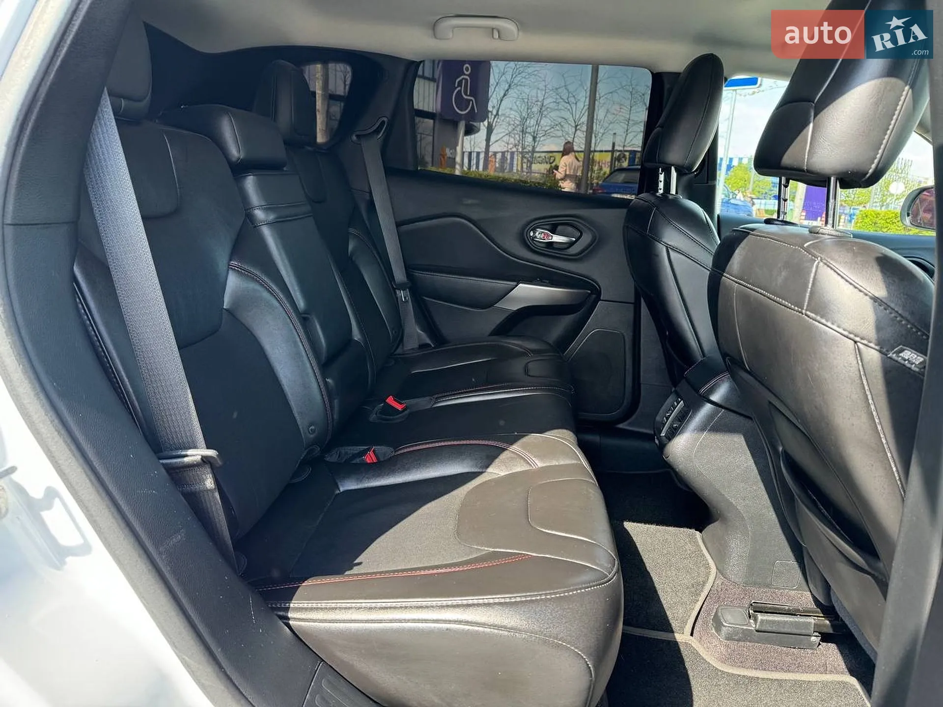 2019 Jeep Cherokee - мініатюра 10