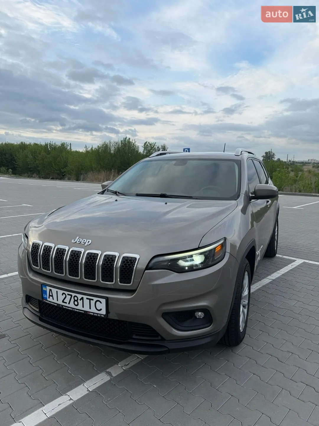 2018 Jeep Cherokee - фото 1