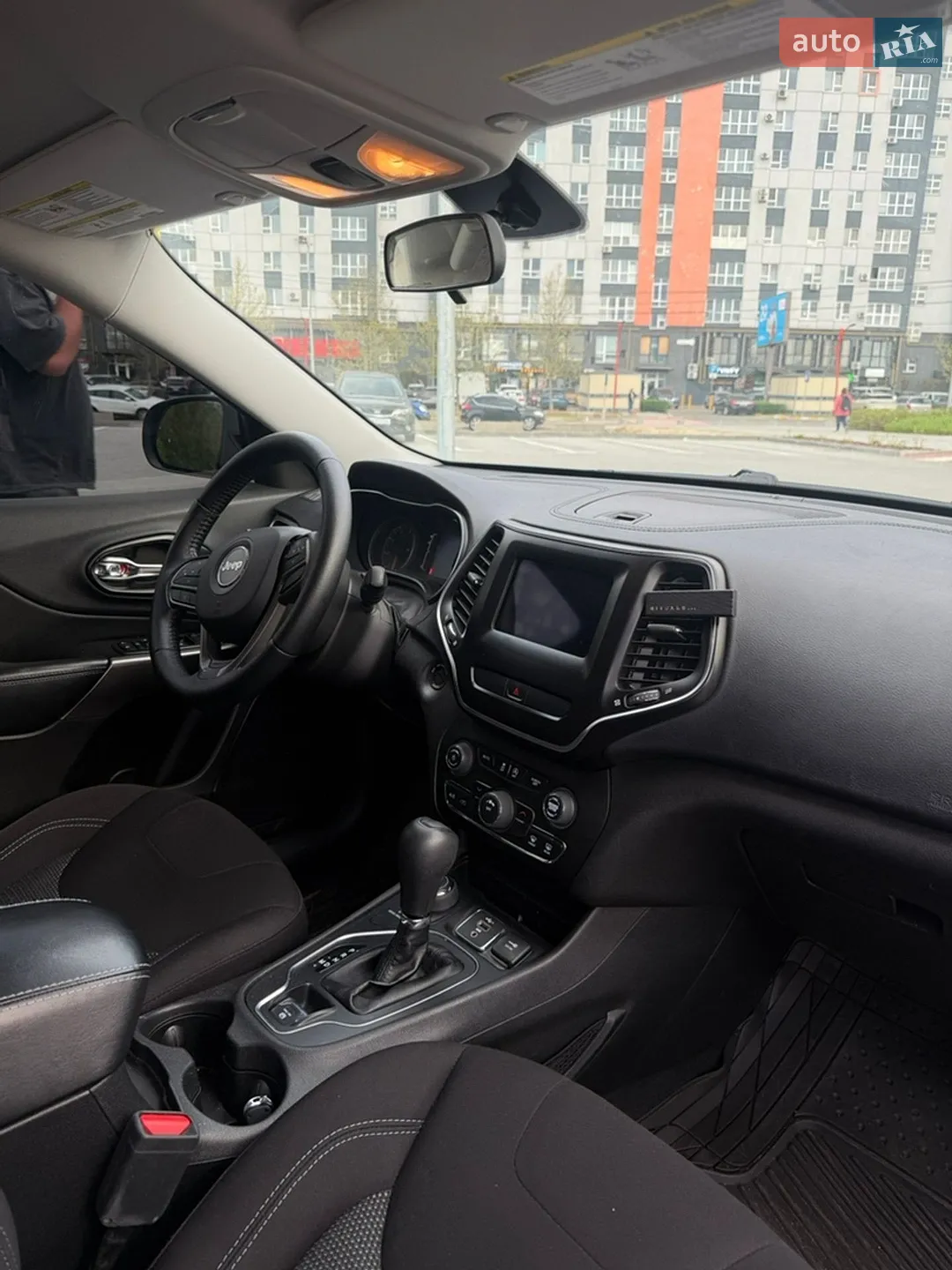2018 Jeep Cherokee - мініатюра 15