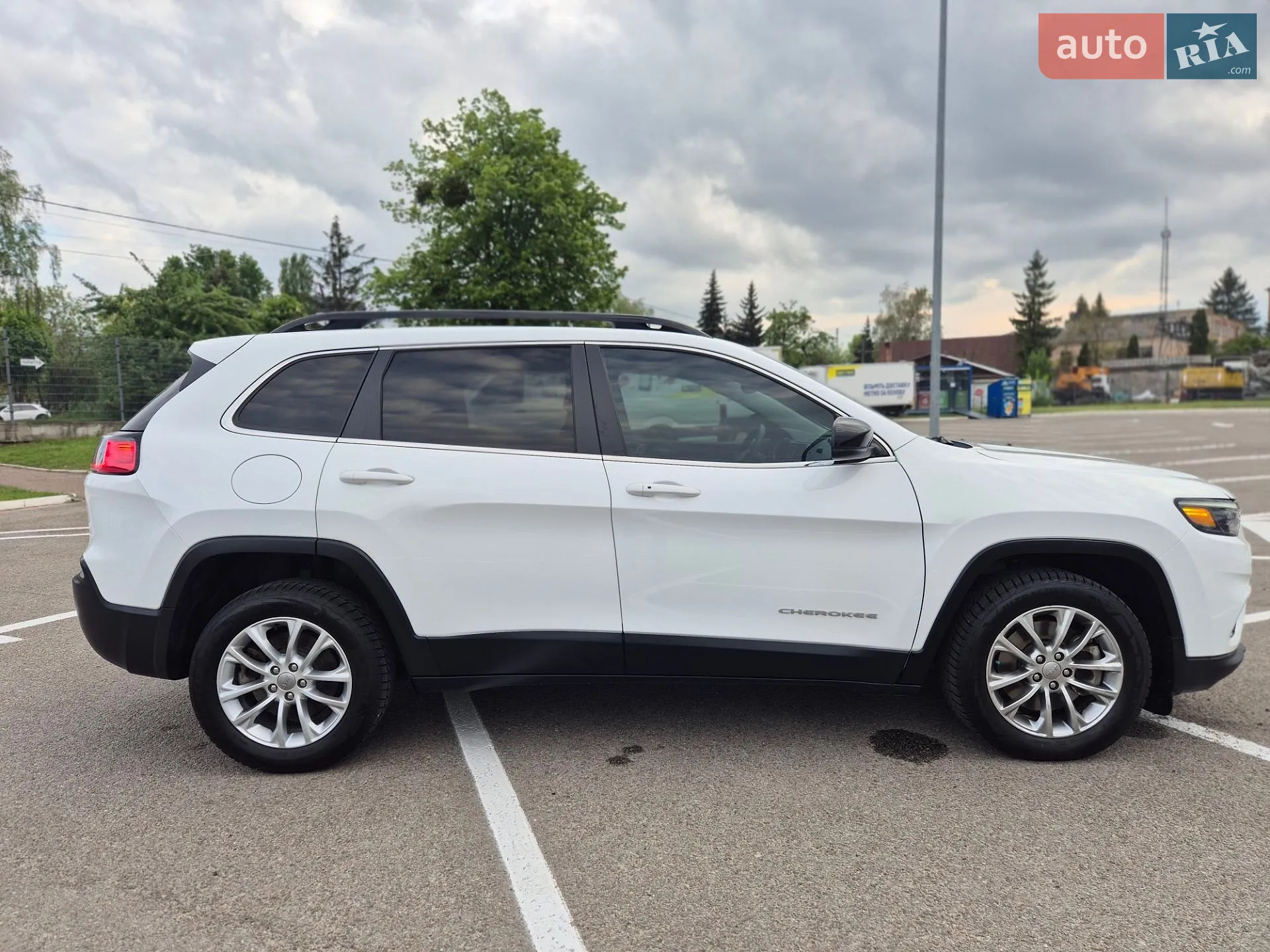 2022 Jeep Cherokee - мініатюра 12