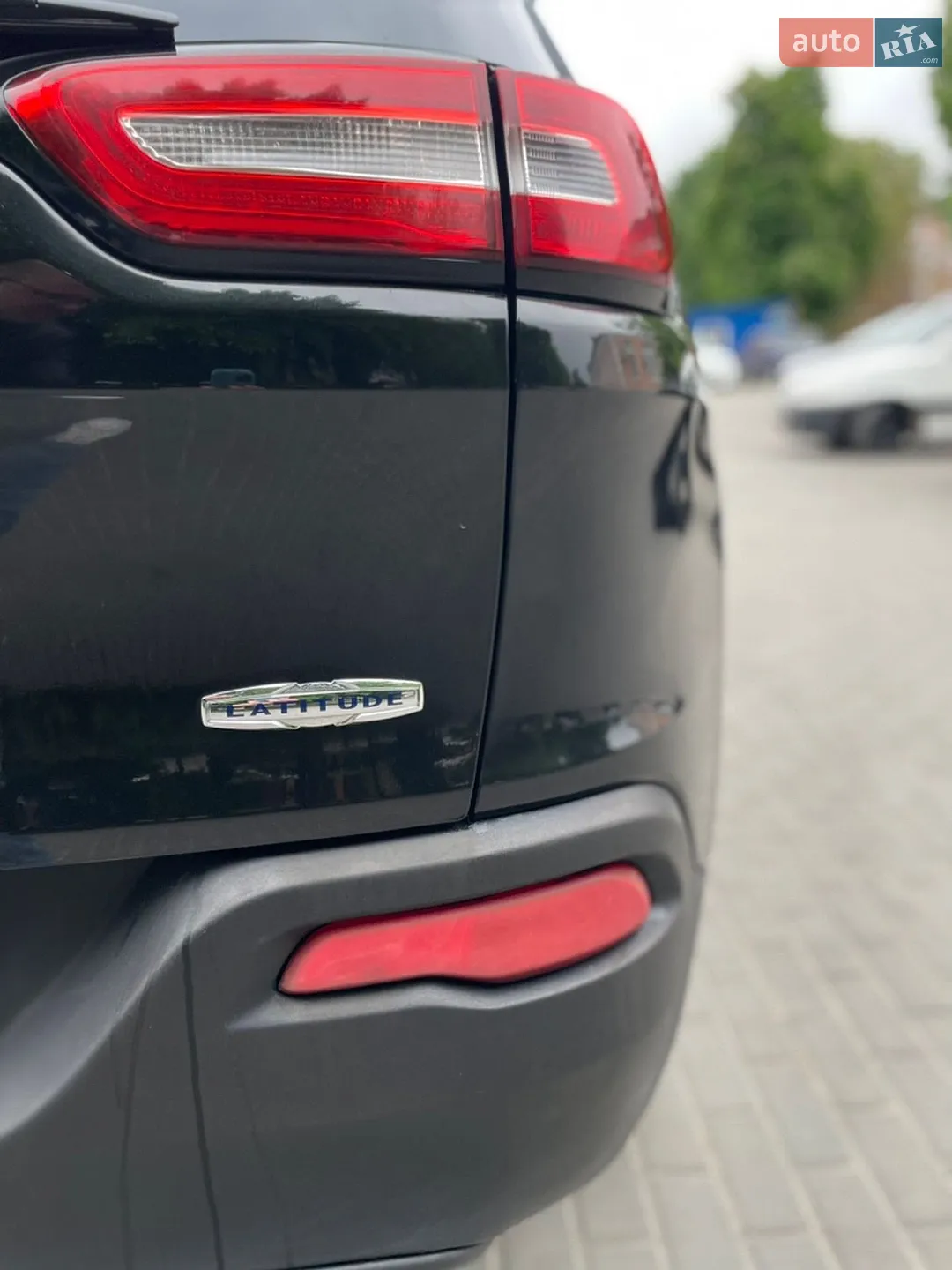 2016 Jeep Cherokee - мініатюра 10