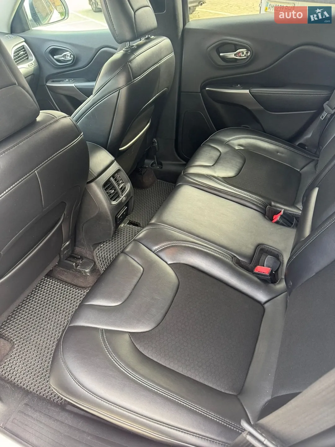 2018 Jeep Cherokee - мініатюра 15