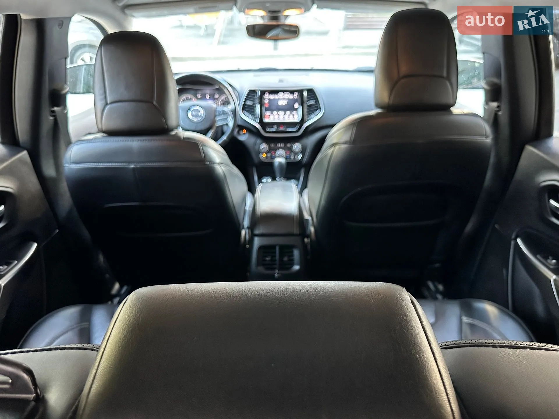 2019 Jeep Cherokee - мініатюра 23