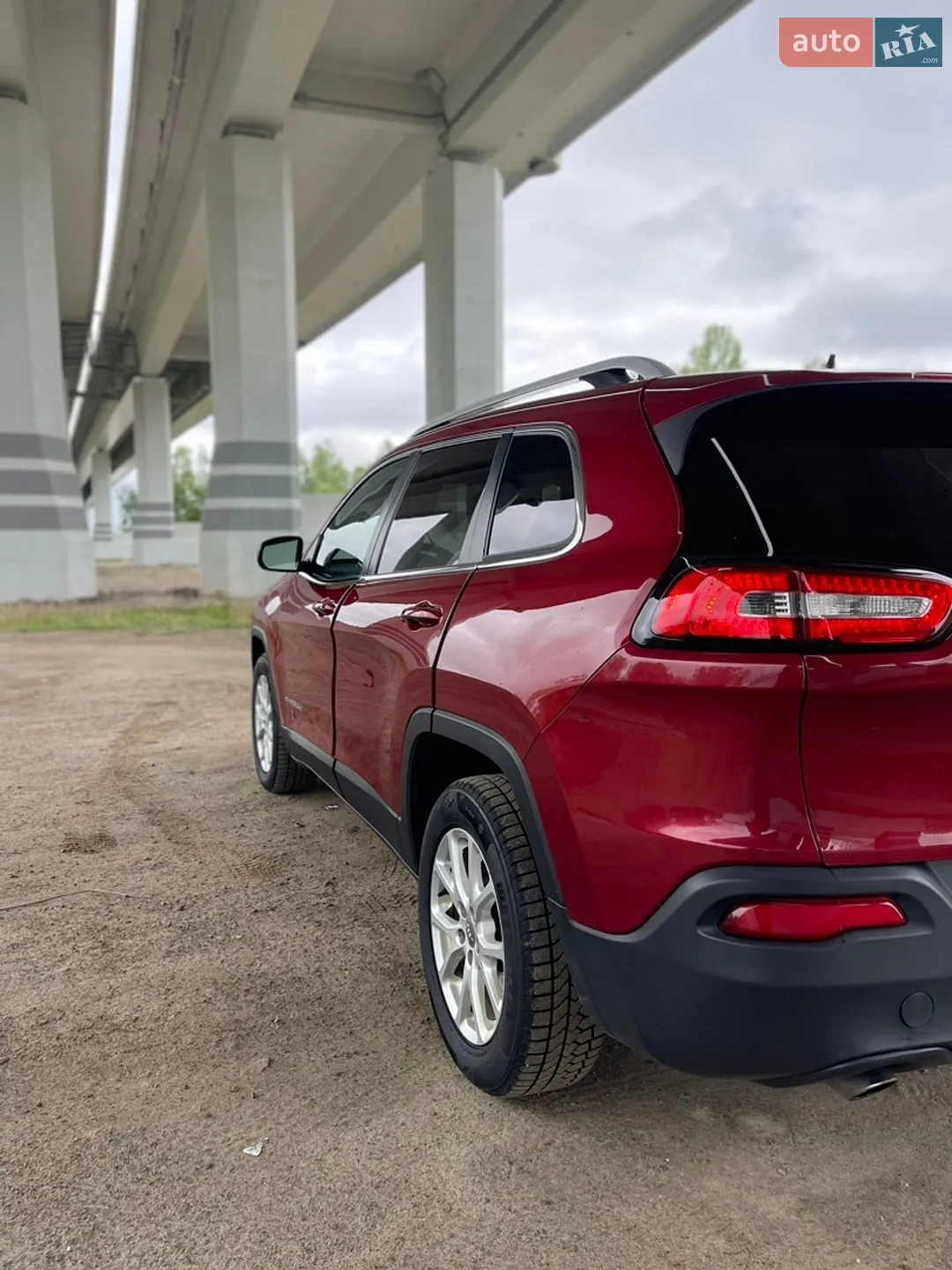 2016 Jeep Cherokee - мініатюра 11