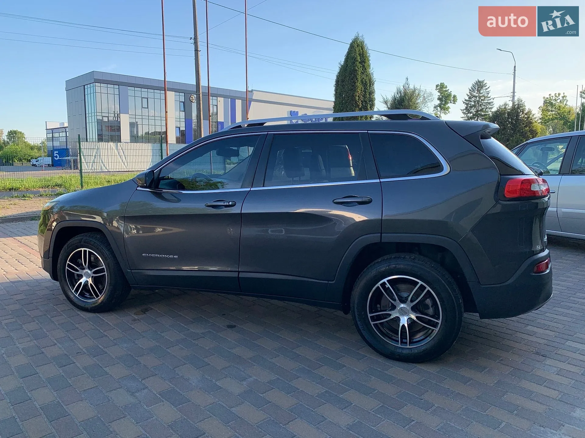 2015 Jeep Cherokee - мініатюра 17