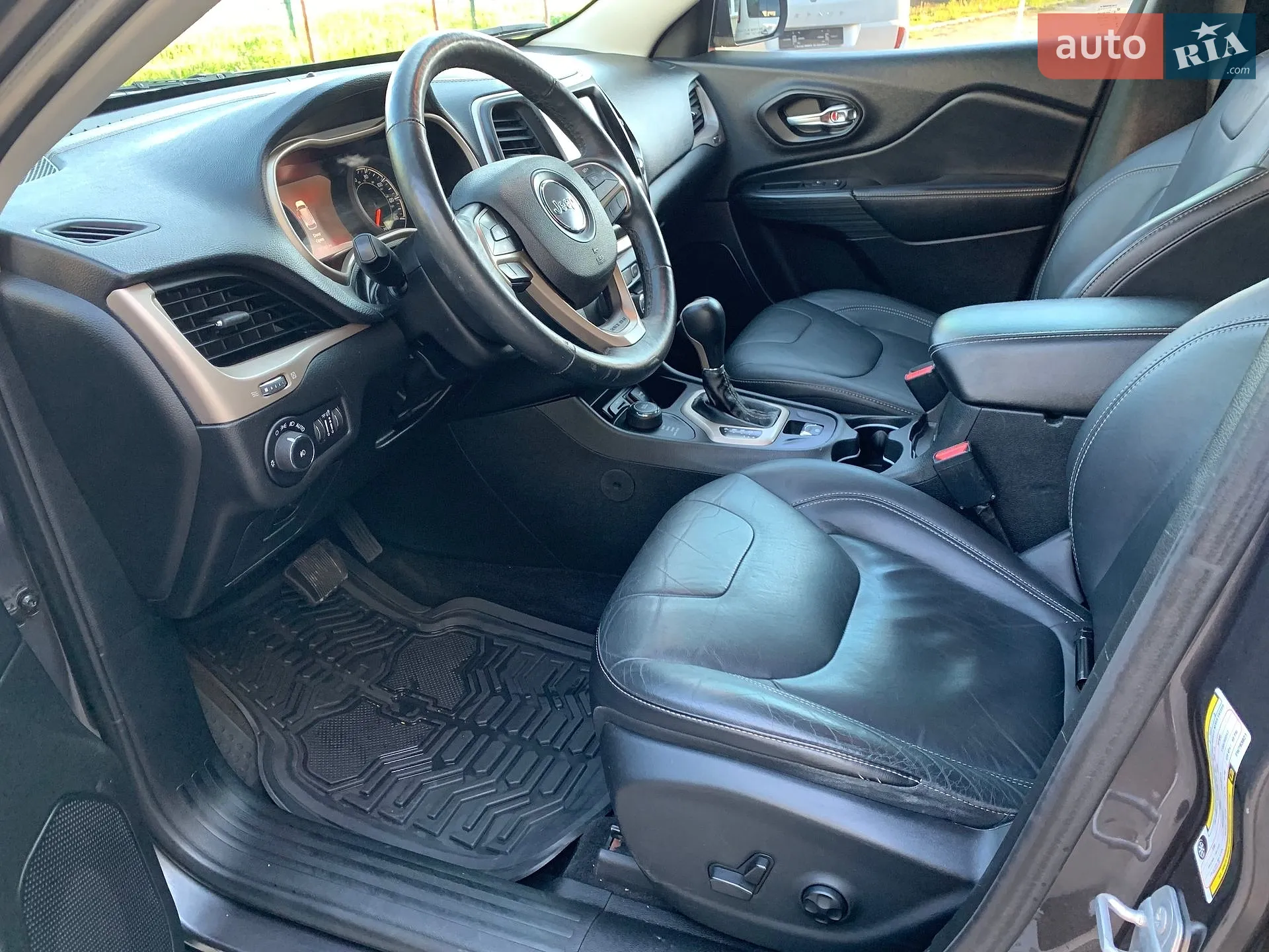 2015 Jeep Cherokee - мініатюра 24