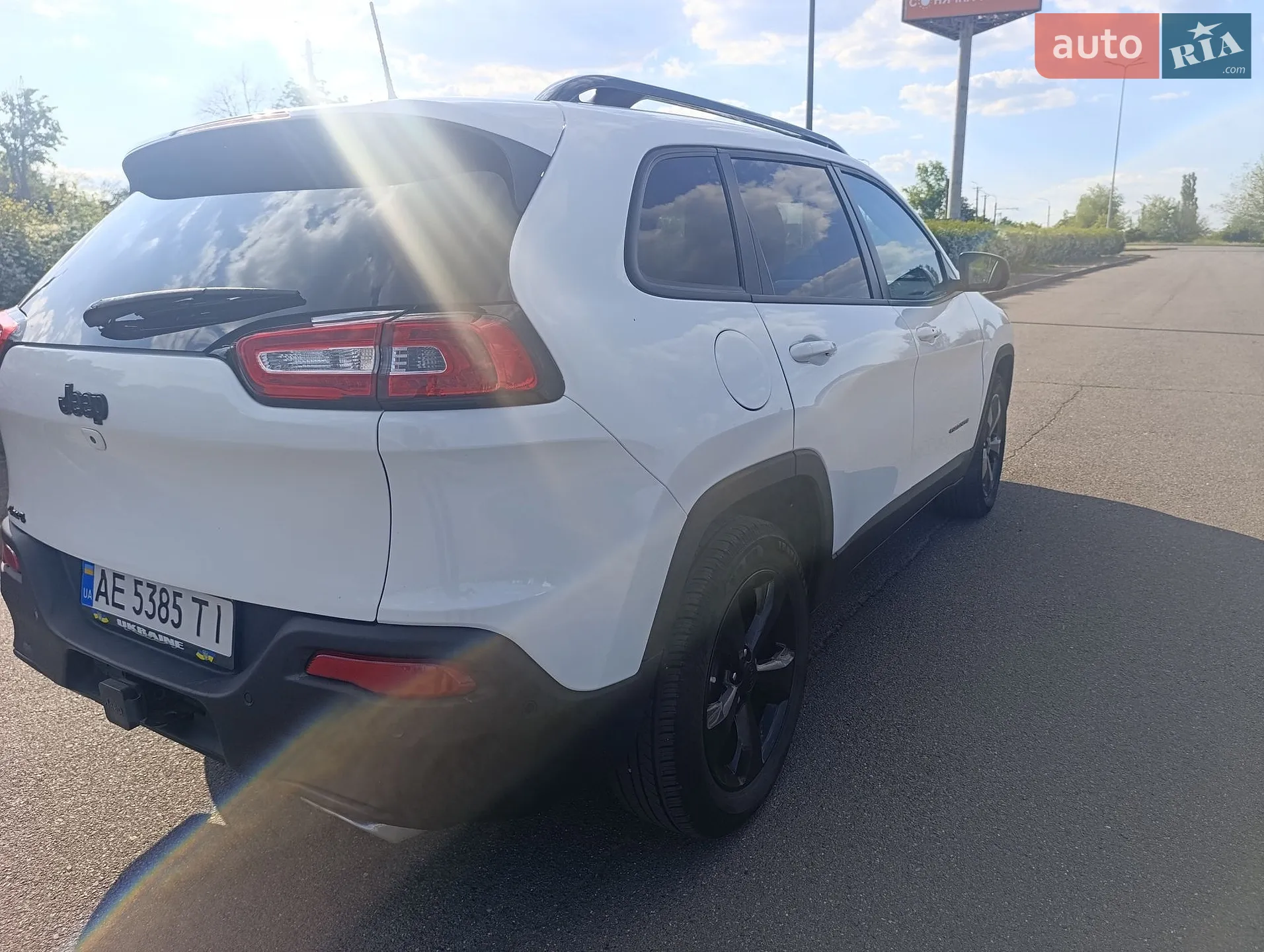2017 Jeep Cherokee - мініатюра 25