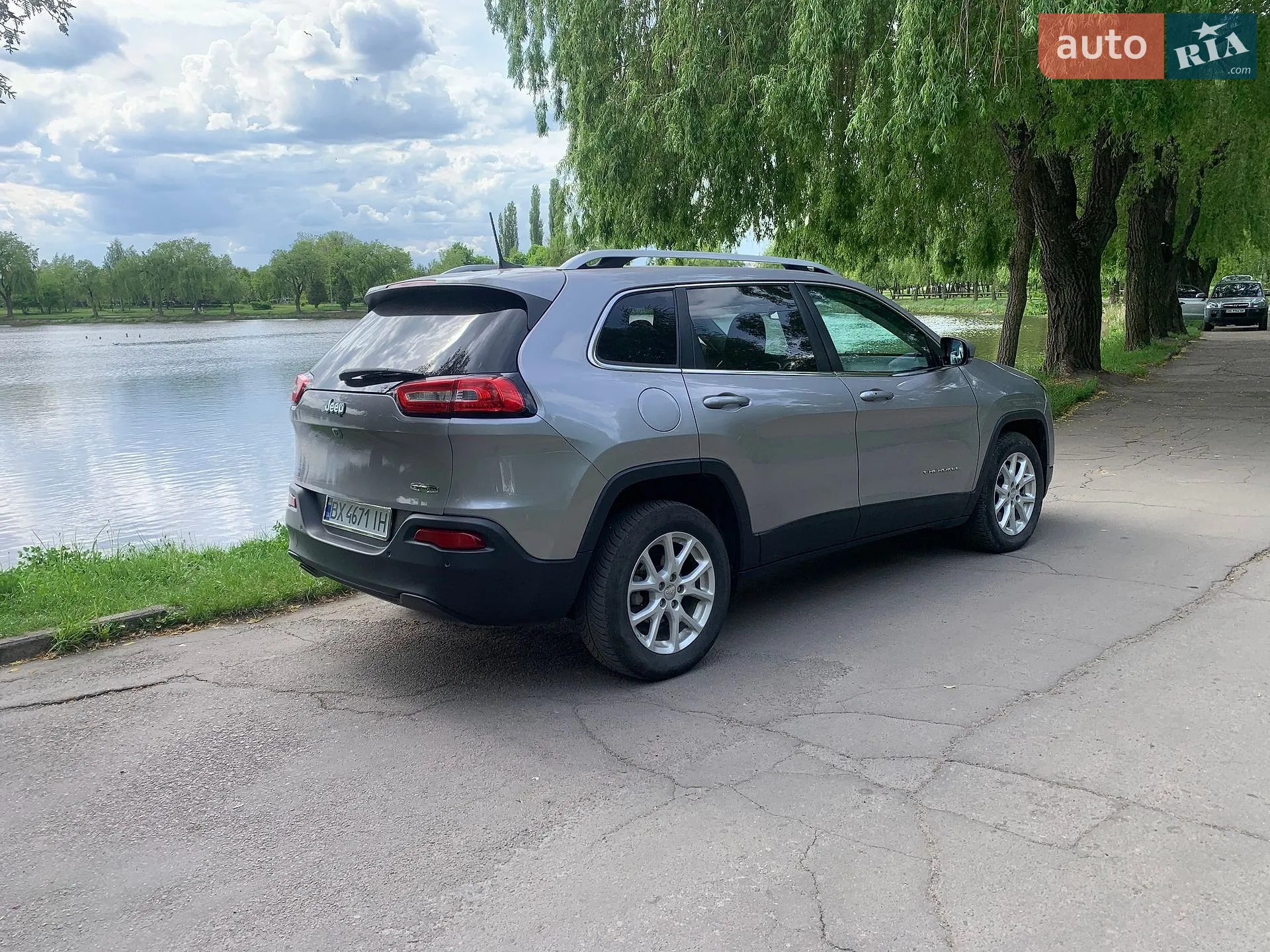 2017 Jeep Cherokee - мініатюра 10