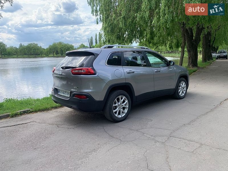 Внедорожник / Кроссовер Jeep Cherokee 2017 в Ровно
