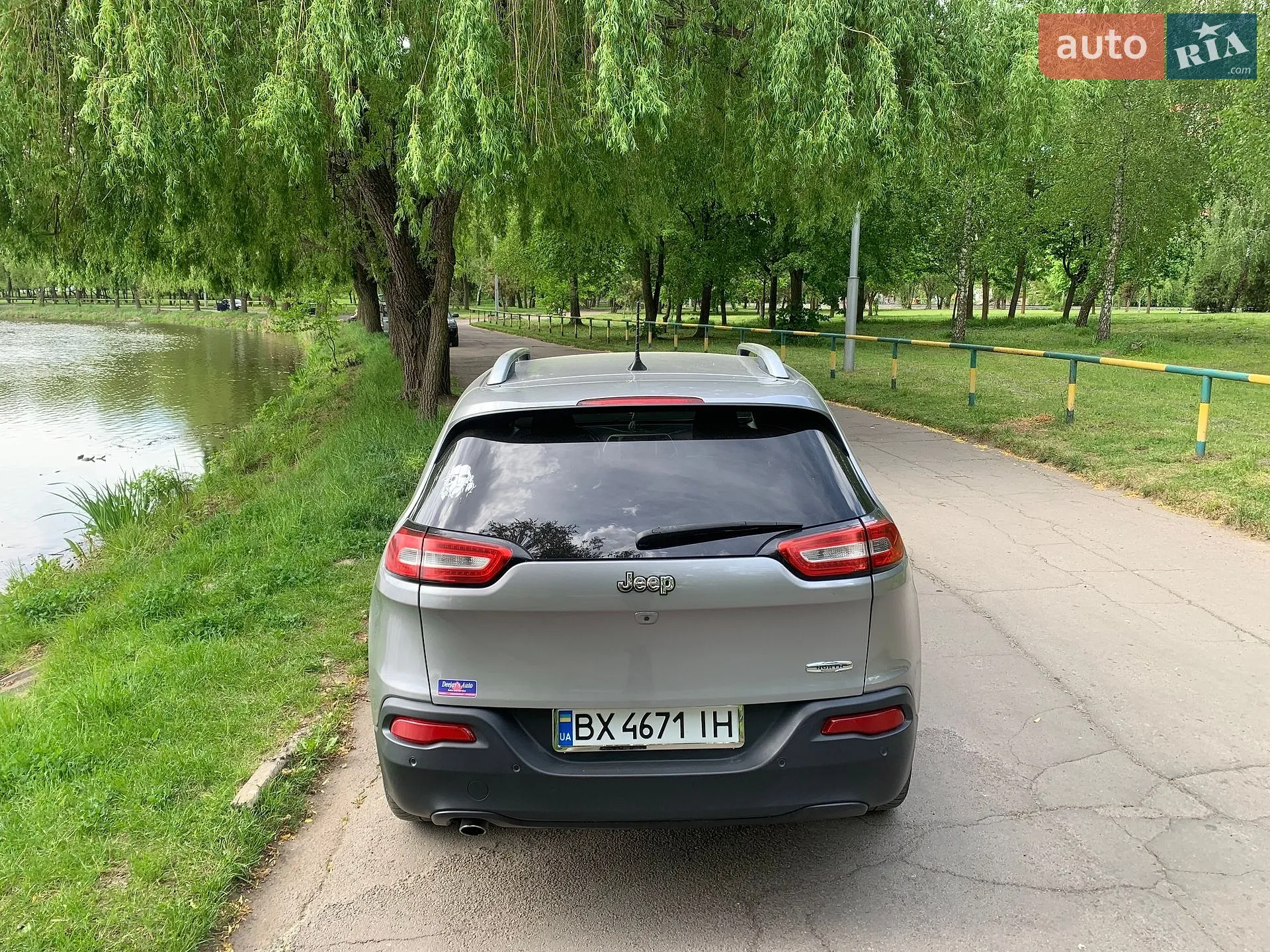 2017 Jeep Cherokee - мініатюра 14