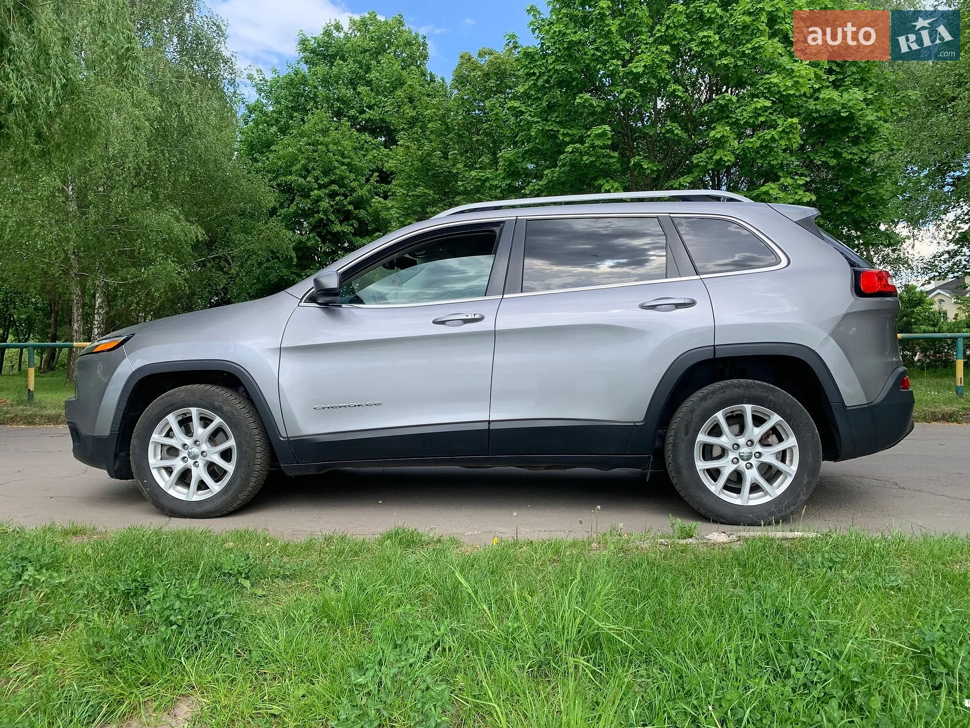 2017 Jeep Cherokee - мініатюра 20