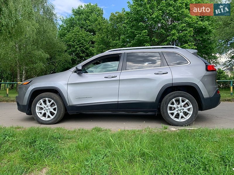 Внедорожник / Кроссовер Jeep Cherokee 2017 в Ровно