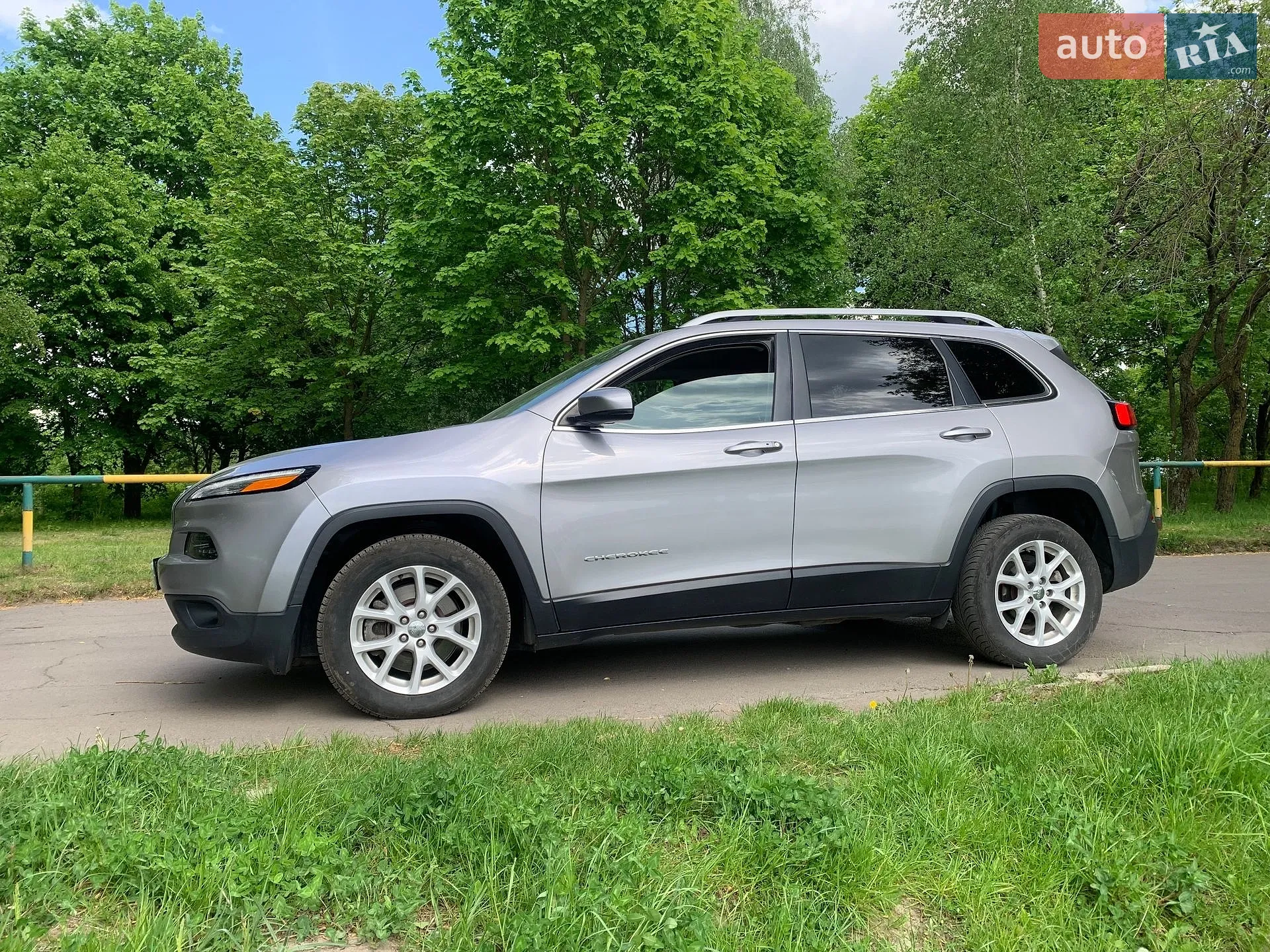 2017 Jeep Cherokee - мініатюра 21