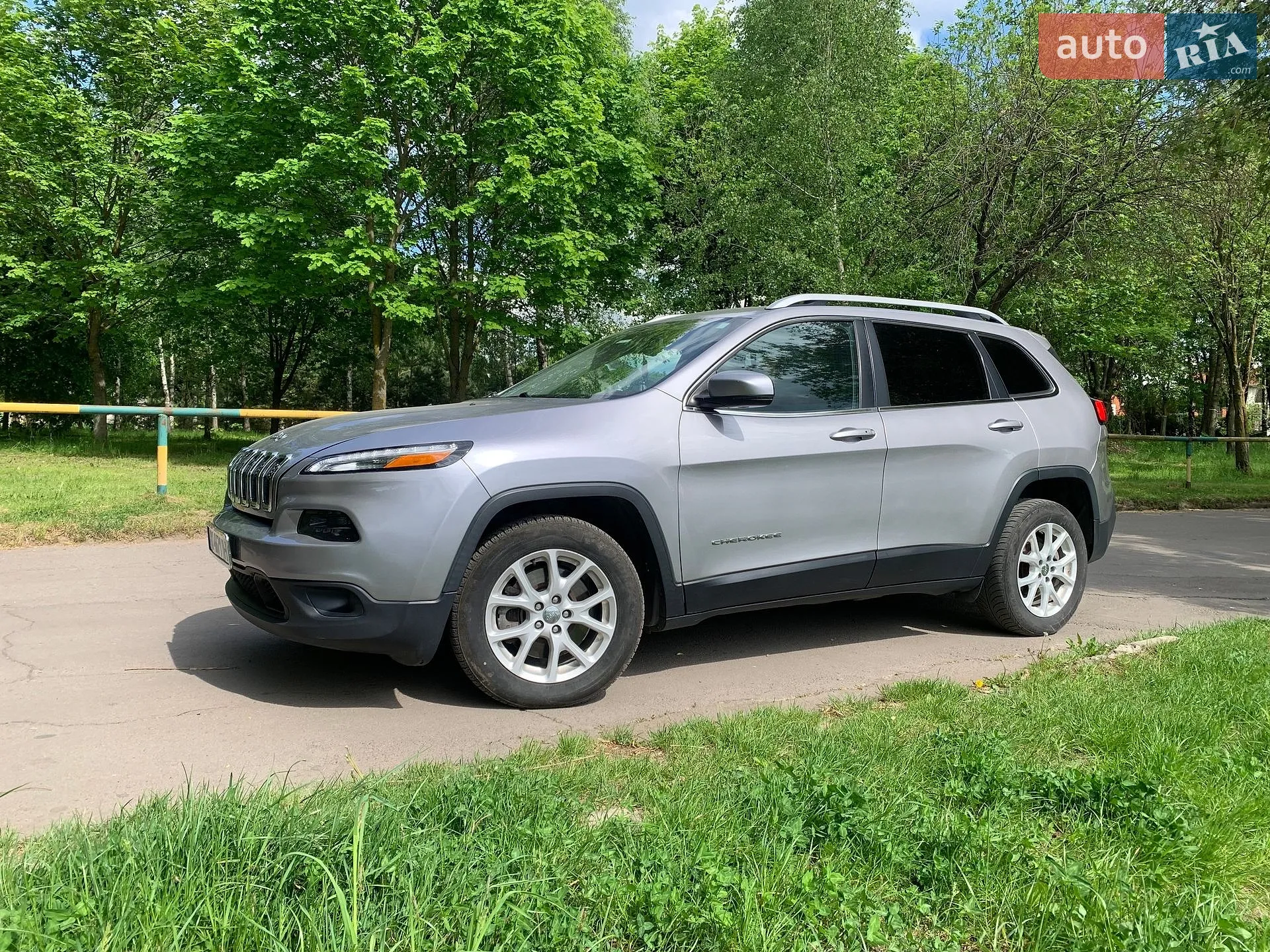 2017 Jeep Cherokee - мініатюра 23