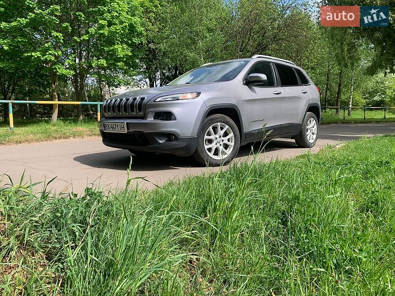 Внедорожник / Кроссовер Jeep Cherokee 2017 в Ровно