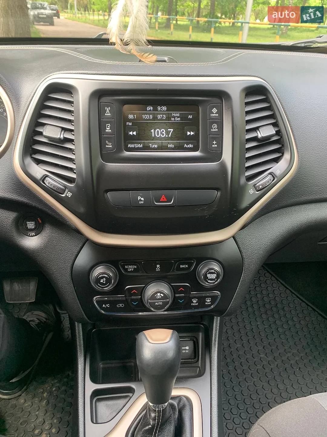 2017 Jeep Cherokee - мініатюра 39
