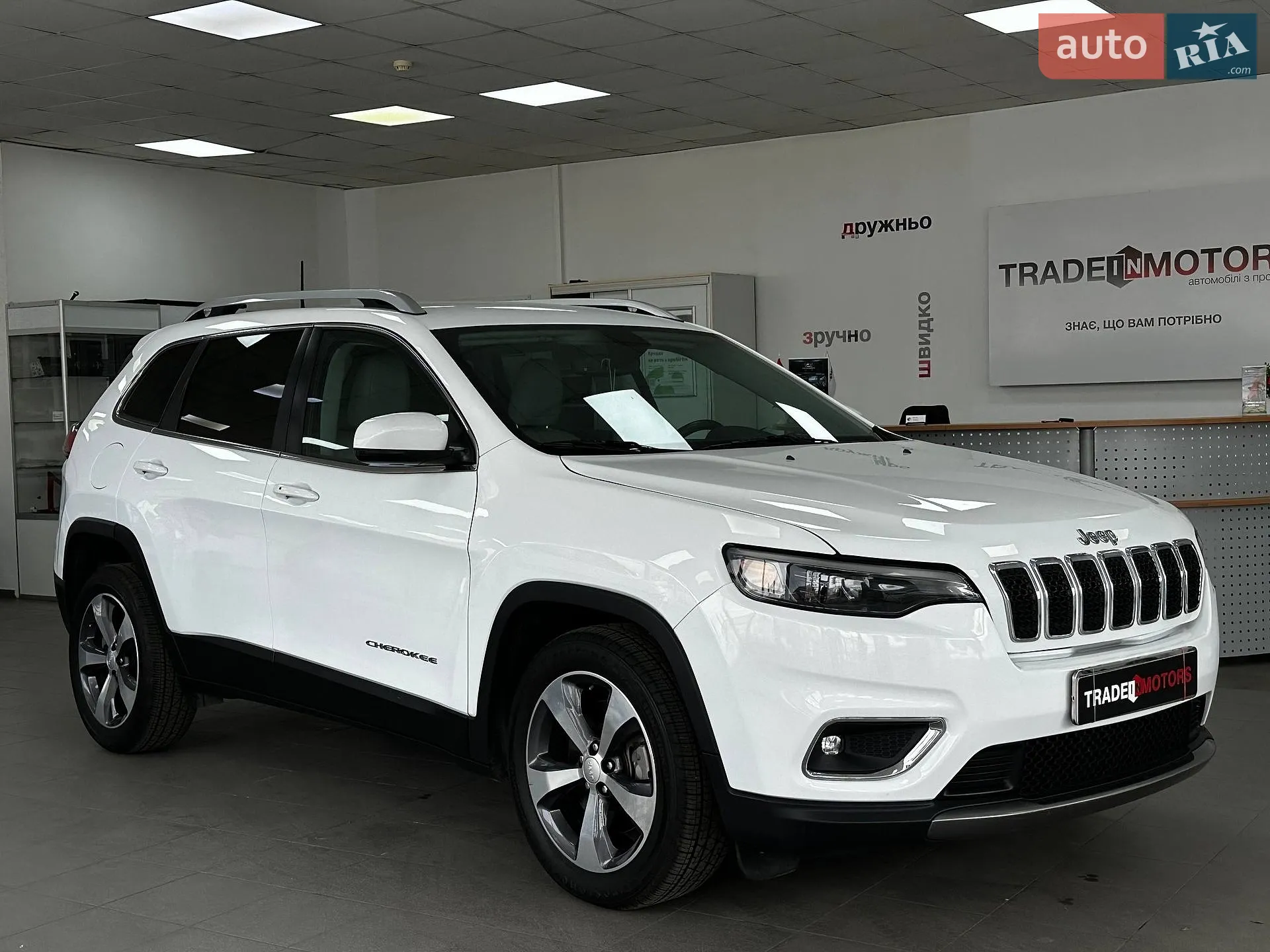 2019 Jeep Cherokee - фото 1