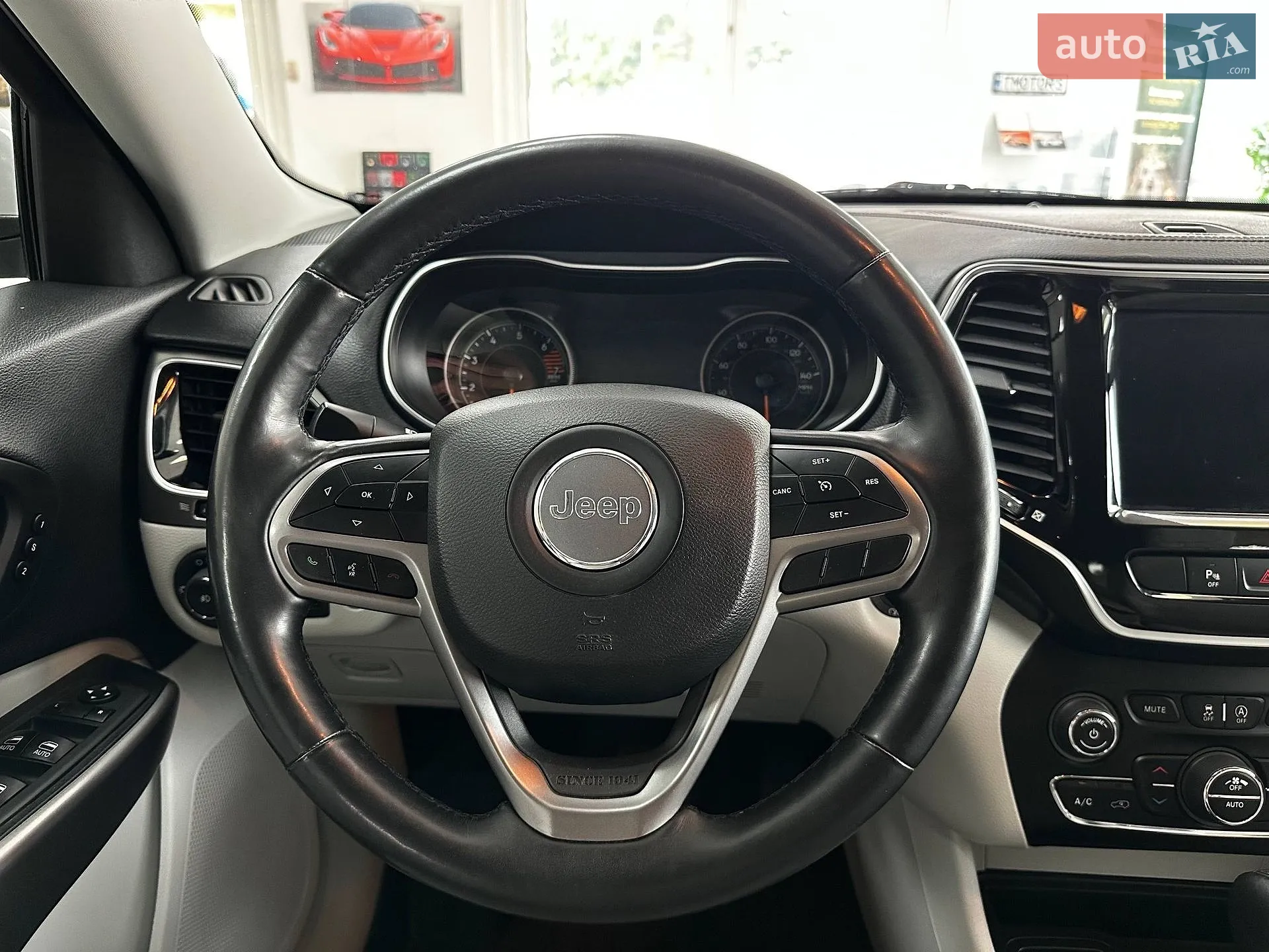 2019 Jeep Cherokee - мініатюра 27