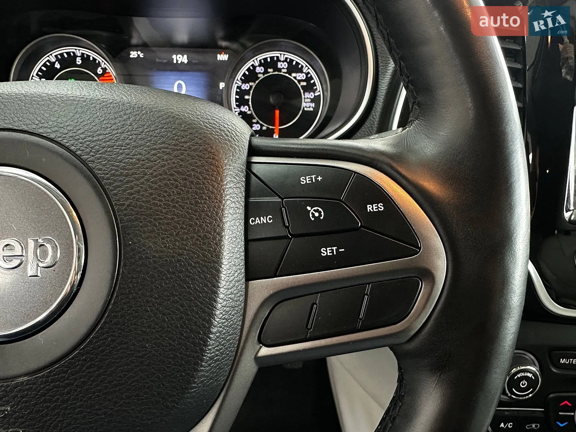 2019 Jeep Cherokee - мініатюра 30