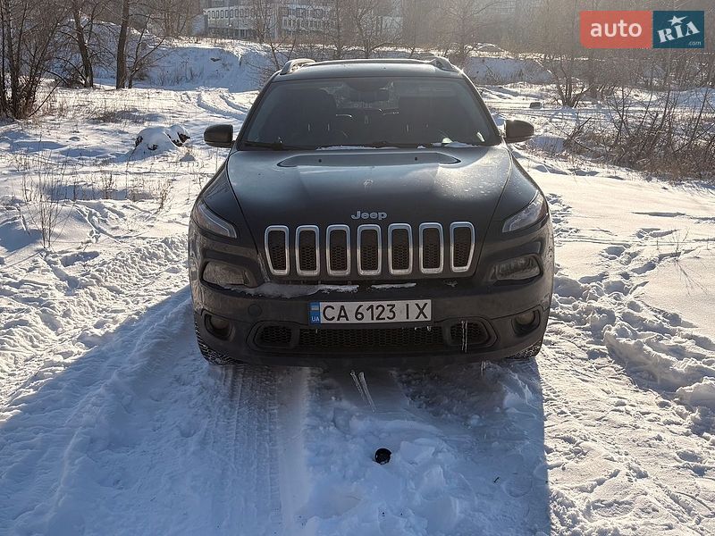 Внедорожник / Кроссовер Jeep Cherokee 2017 в Черкассах