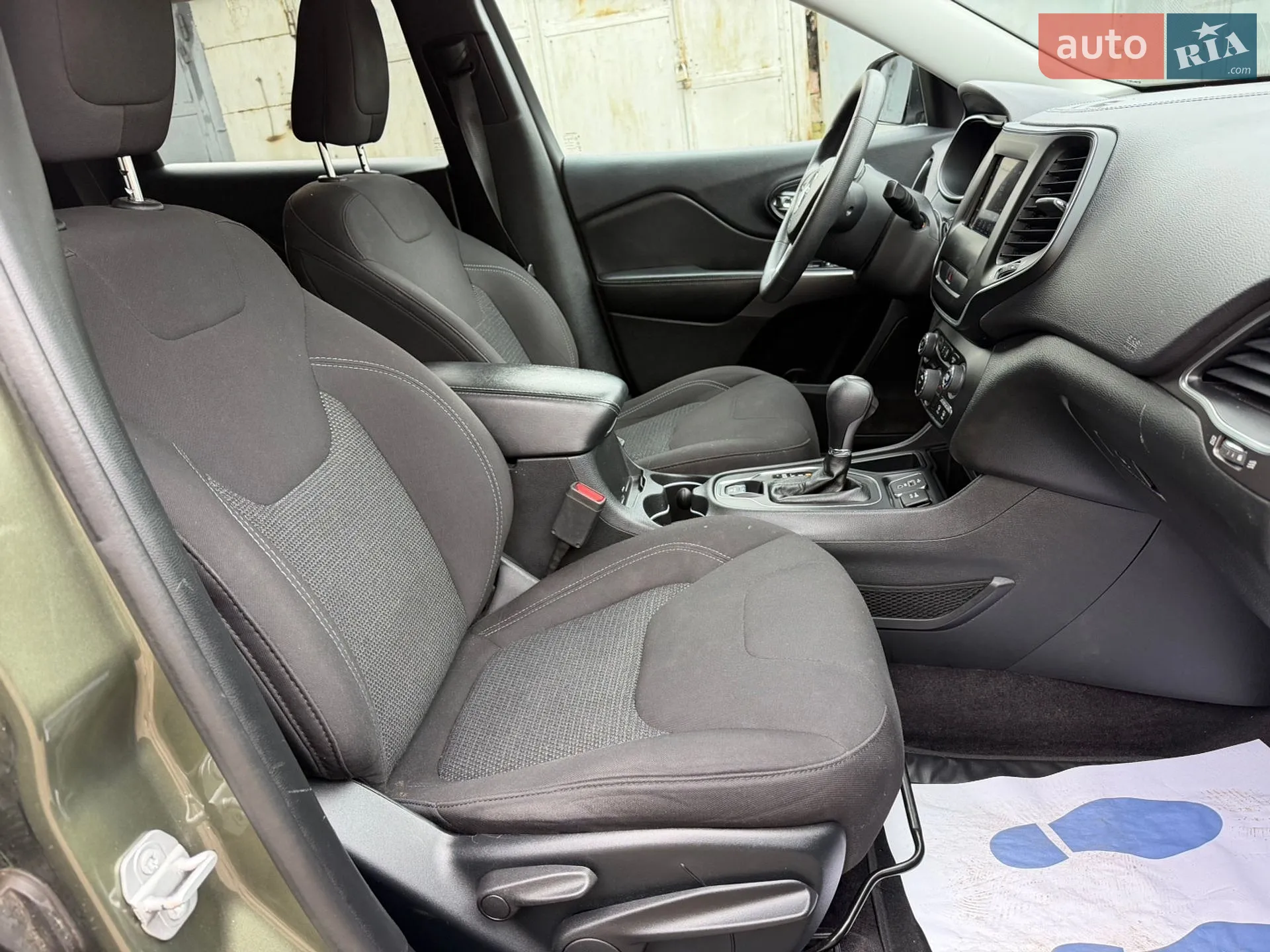 2018 Jeep Cherokee - мініатюра 23