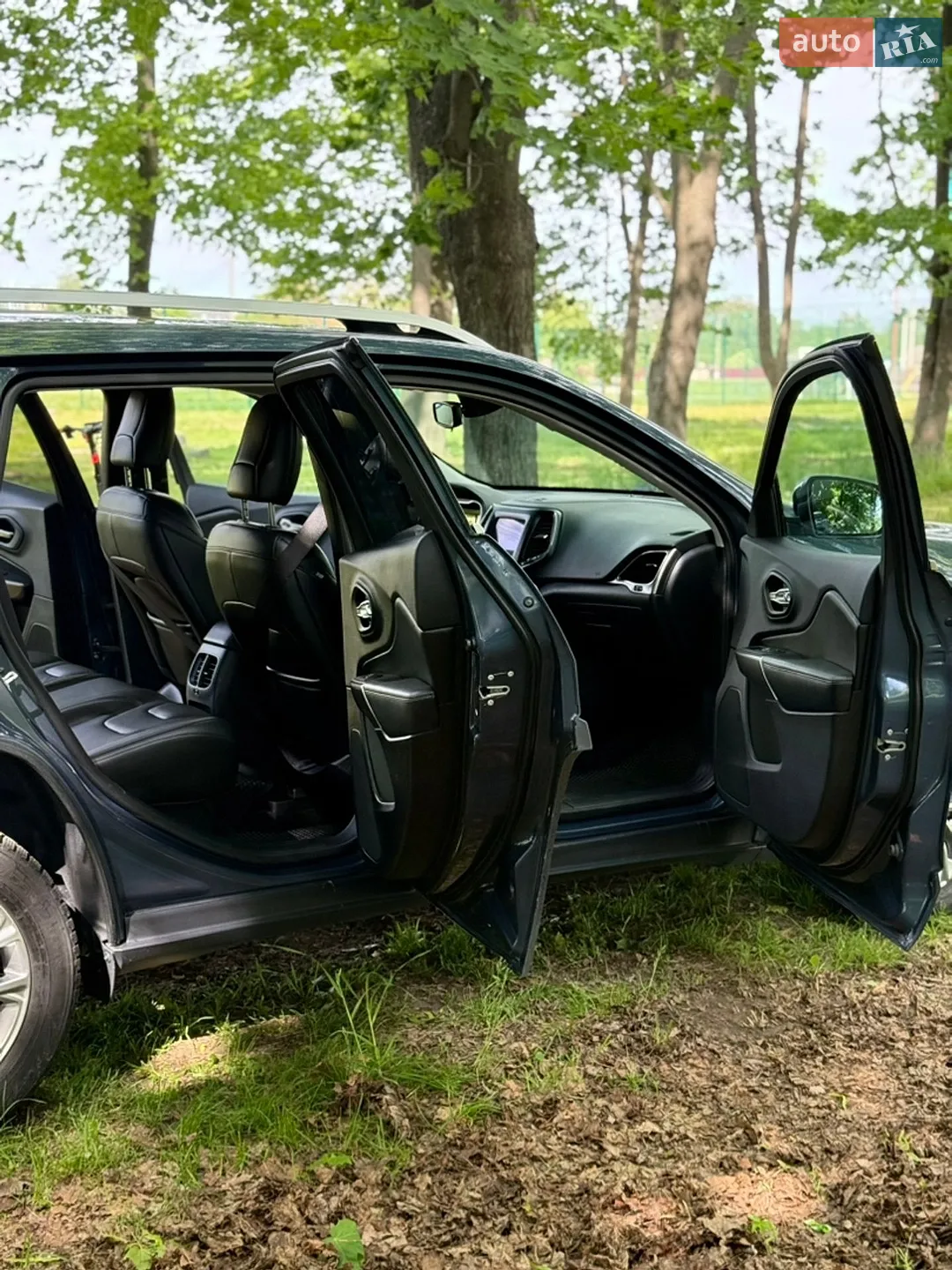 2020 Jeep Cherokee - мініатюра 15