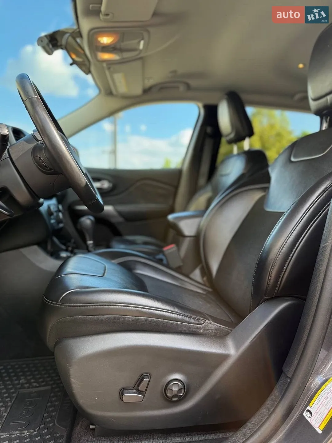2018 Jeep Cherokee - мініатюра 25